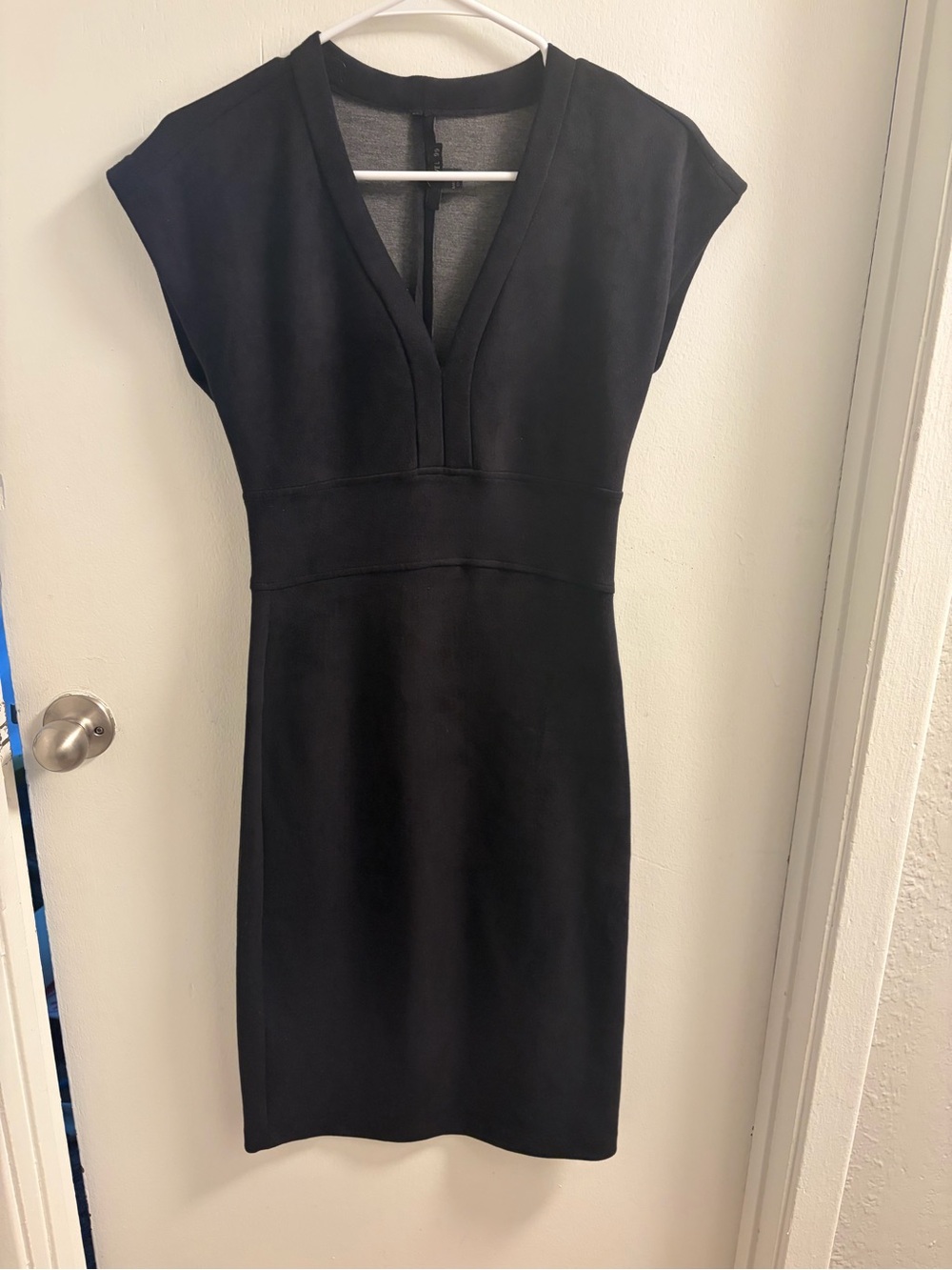 Level 99 Black Faux Suede V-Neck Cap Sleeve Sheath Dress Size S
